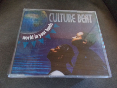 CDM CULTURE BEAT ** WORLD IN YOUR HANDS **