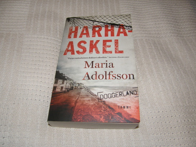 Maria Adolfsson Harha-askel -pok