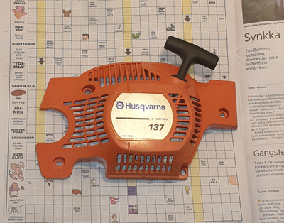 Husqvarna 137 Käynnistinlaite Vetolaite Vetokoppa Moottorisa