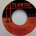 THE SPINNERS :: LIVING A LITTLE ...  ::  VINYYLI 7"  1974 !! - pikkukuva 2