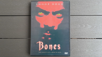 DVD: Bones (Snoop Dogg, Pam Grier 2001)