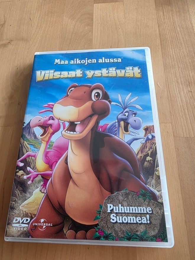 Maa aikojen alussa 13 - Viisaat ystävät