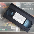 VHS: Twister (Helen Hunt, Bill Baxton 1996) - pikkukuva 5