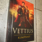 Drake, David: Vettius ja kumppanit - pikkukuva 1