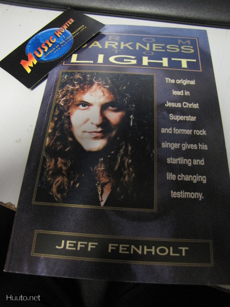 JEFF FENHOLT - FROM DARKNESS TO LIGHT KIRJA NIMMARILLA