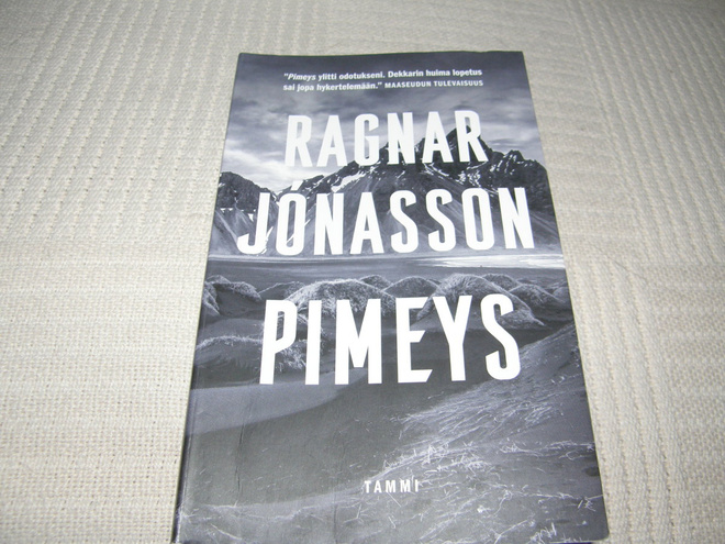 Ragnar Jonasson Pimeys  -pok