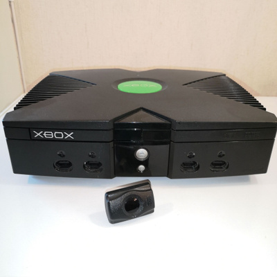 XBOX Pelikonsoli
