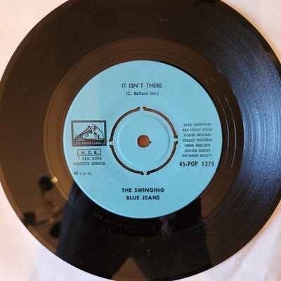 The Swinging Blue Jeans-It Isn't There/One Of These Days 7'
