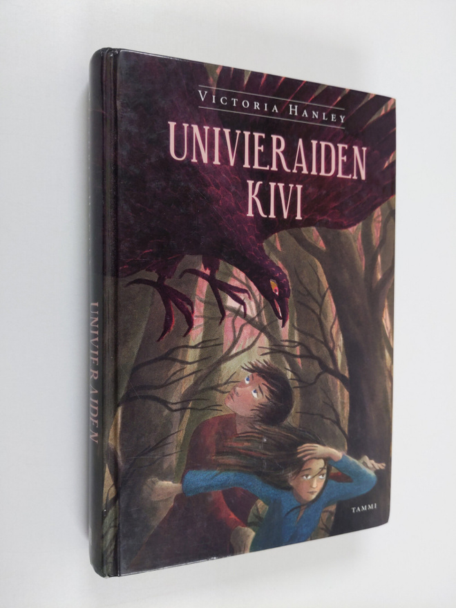 Victoria Hanley : Univieraiden kivi