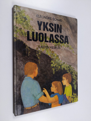 Eleonore Schmid : Yksin luolassa