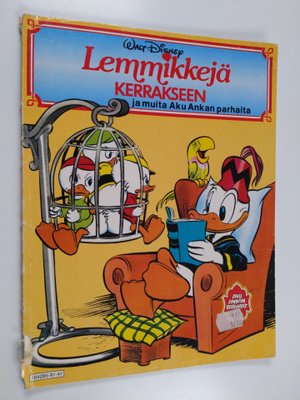 Walt Disney ym. : Lemmikkejä kerrakseen ja muita Aku Anka...