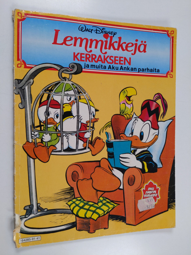 Walt Disney ym. : Lemmikkejä kerrakseen ja muita Aku Anka...