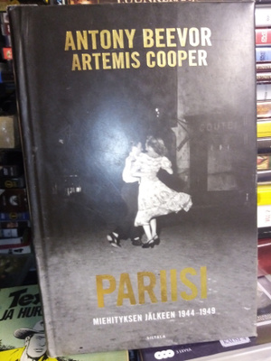 Antony Beevor : Pariisi ( 1 p. 2009 ) Sis. postikulun