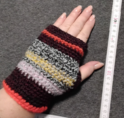 Alina´s Handmade käsityö ranteenlämmittimet moniväri