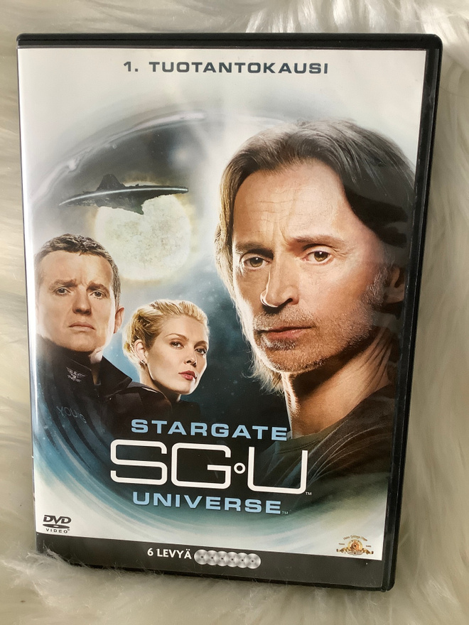 STARGATE UNIVERSE  1. TUOTANTOKAUSI  (SUOMI)