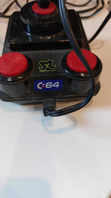 Mammoth Toys C64 Commodore 64 Direct-To-TV