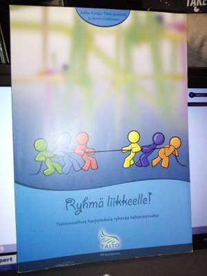 Kataja : RYHMÄ LIIKKEELLE ( SIS POSTIKULU )