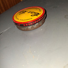 Vanha kas-kas kengänkiilote rasia jossa kiiloketta. - pikkukuva 3