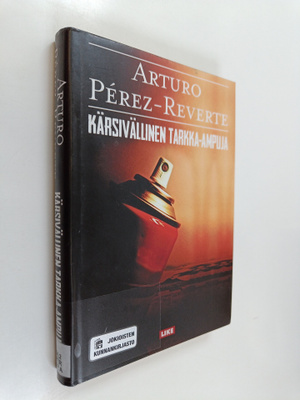 Arturo Perez-Reverte : Kärsivällinen tarkka-ampuja