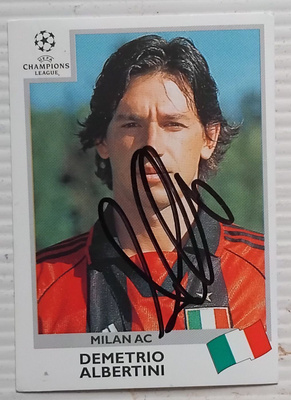 Demetrio Albertini ACMilan signed