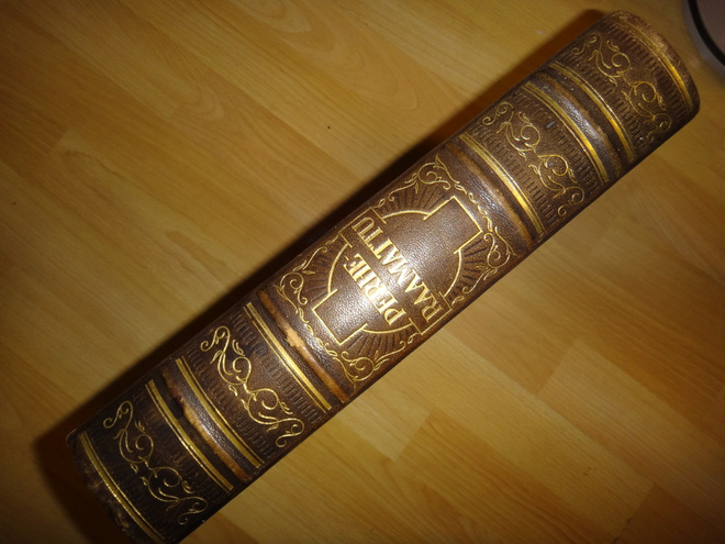WANHA 1923 PAINETTU PERHERAAMATTU