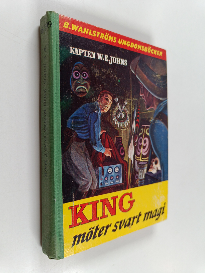 William Earl Johns : King möter svart magi