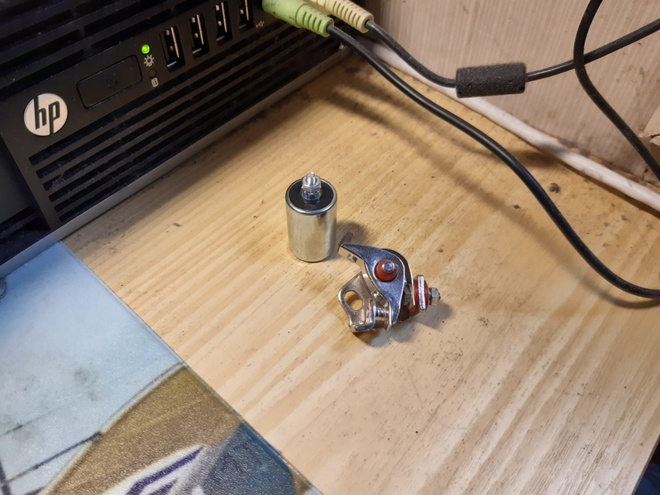 Stefa-magneeton kärjet ja kondensaattori