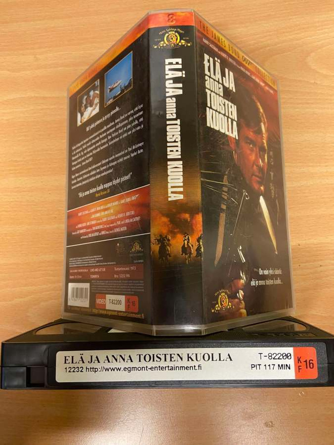 Elä ja anna toisten kuolla