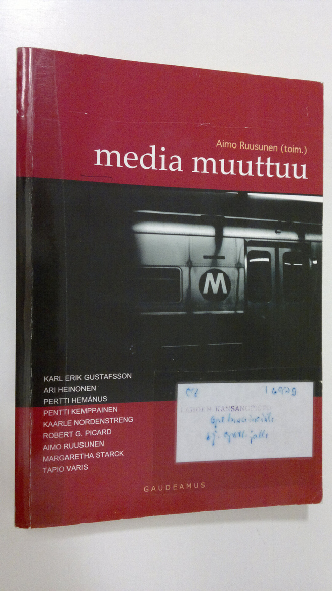 Aimo Ruusunen : Media muuttuu : viestintä savitauluista k...
