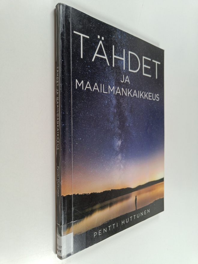 Pentti Huttunen : Tähdet ja Maailmankaikkeus