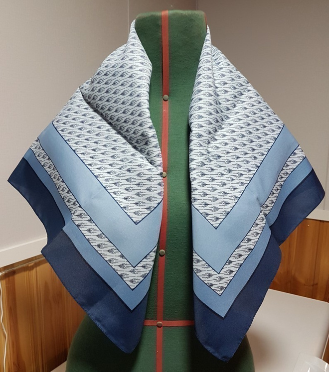 Vintage Huivi "Maaseudun tulevaisuus"