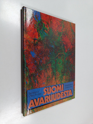 Mikko (toim.) Punkari : Suomi avaruudesta