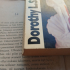 Dorothy L. Sayers - Lordi Peter katsastaa ruumiin (pokkari) - pikkukuva 2