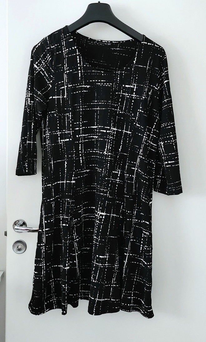 a-mallinen mekko 42-44 (taskut)