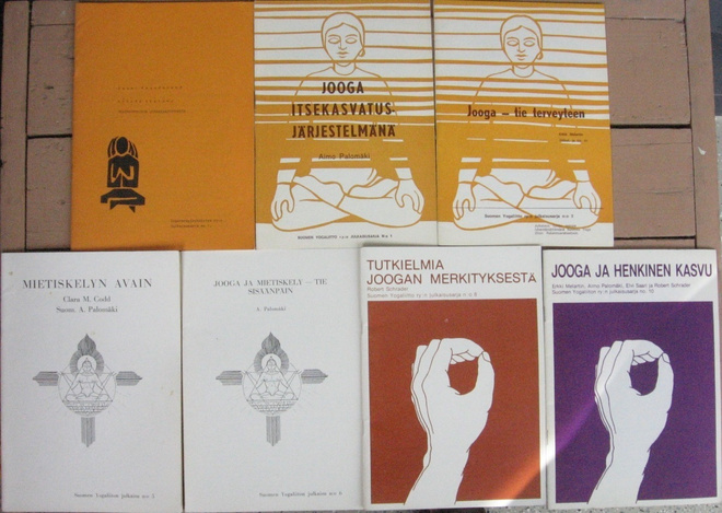 Suomen Yogaliitto r.y.:n julkaisusarjaa 6 + 1 kpl.