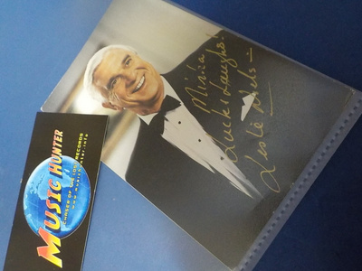 LESLIE NIELSEN NIMIKIRJOITUS POSTIKORTISSA