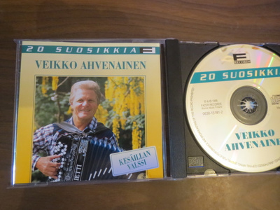 Veikko Ahvenainen: 20 suosikkia CD