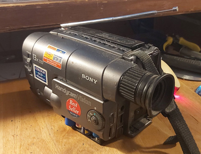 SONY Handycam Radio ( Ainoa maailmassa? ) Katso video.