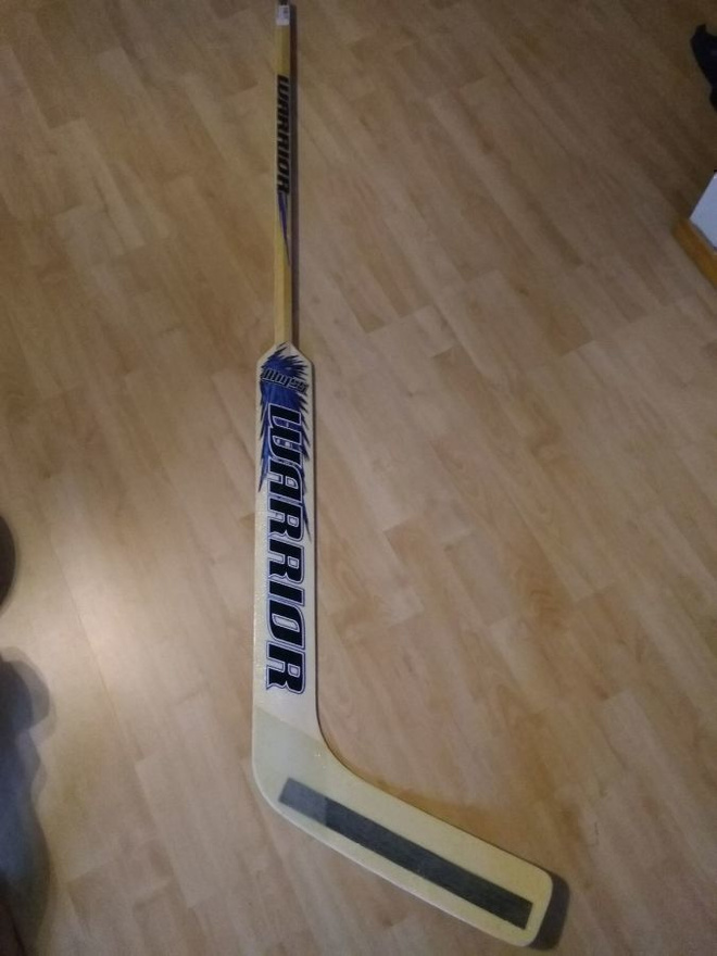 Uusi käyttämätön Warrior Abyss maalivahdin maila left 25