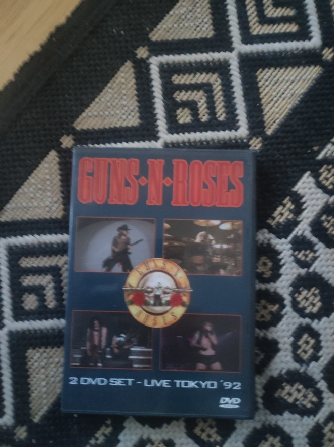 GUNS N ROSES Live In Tokyo 92