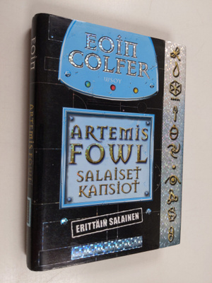 Eoin Colfer : Artemis Fowler : Salaiset kansiot