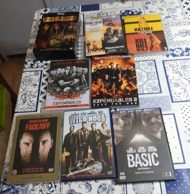 Elokuvasarjoja tai bokseja 5e / kpl