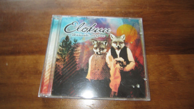 Elokuu - Hääväki saapuu