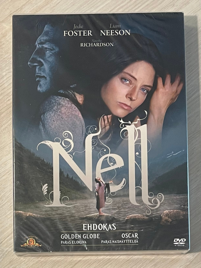 Michael Apted: NELL (1994) Jodie Foster, Liam Neeson (UUSI)