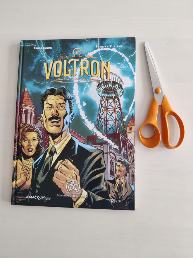 Huvipuisto/  Voltron sarjakuvakirja