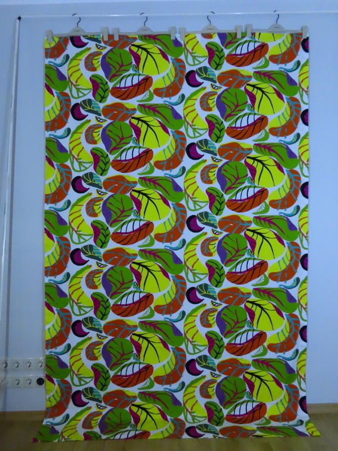 MARIMEKKO PÖYTÄLIINA