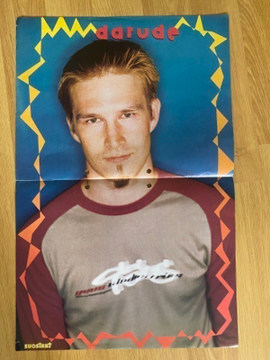 Darude juliste + HUGO juliste