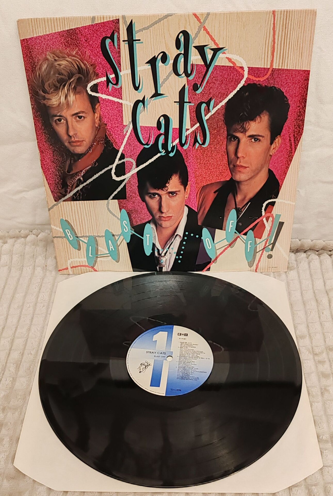 Stray Cats Blast Off lp