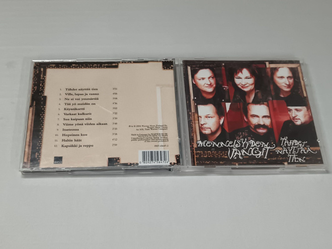 Menneisyyden Vangit - Tähdet Näyttää Tien CD