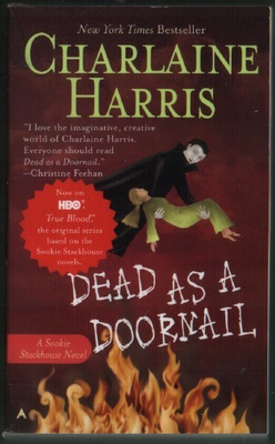 Charlaine Harris: #05 Dead as a Doornail (paperback)